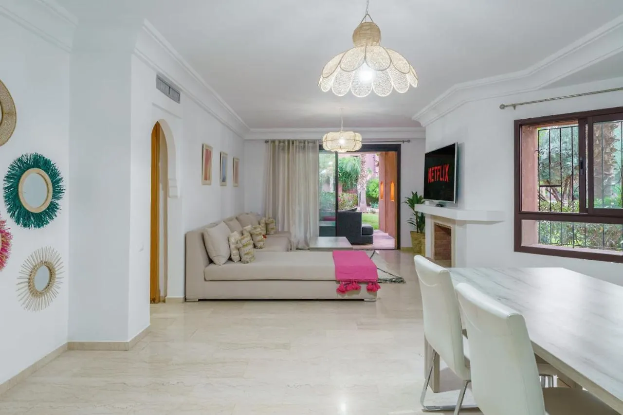 Appartement De Charme Residence Avec Piscine Wifi 마라케시 아파트